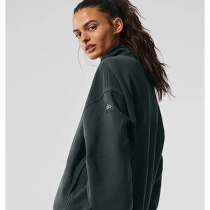 NWOT ALO Yoga BLACK Hazy Mock Neck Pullover